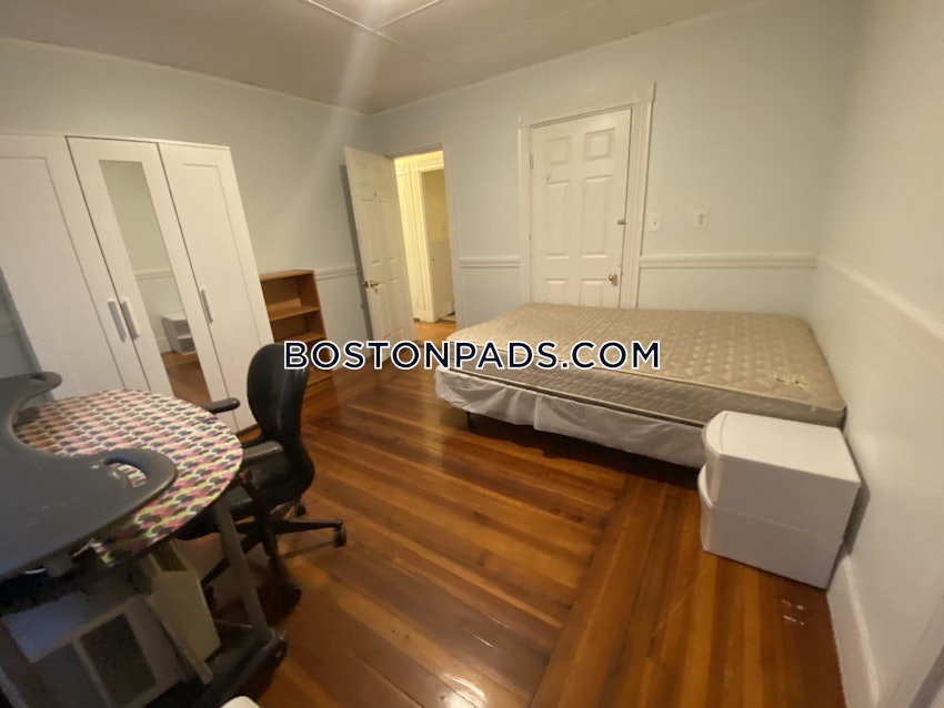 BOSTON - DORCHESTER/SOUTH BOSTON BORDER - 5 Beds, 1.5 Baths - Image 41