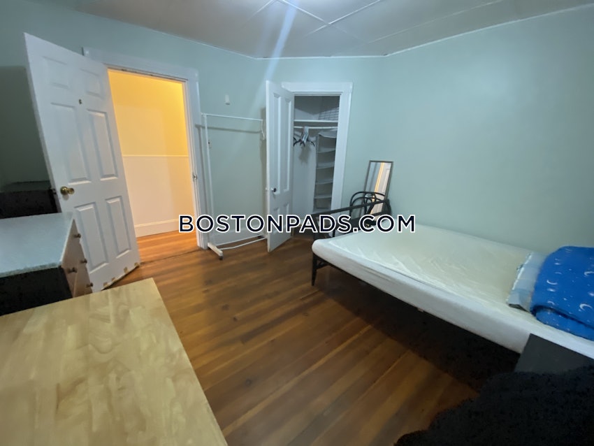 BOSTON - DORCHESTER/SOUTH BOSTON BORDER - 5 Beds, 1.5 Baths - Image 13