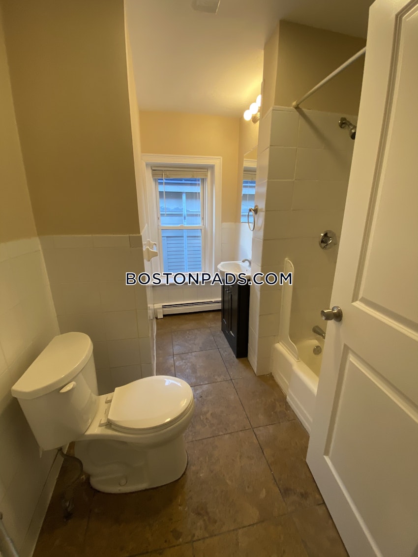 BOSTON - FORT HILL - 3 Beds, 1 Bath - Image 33