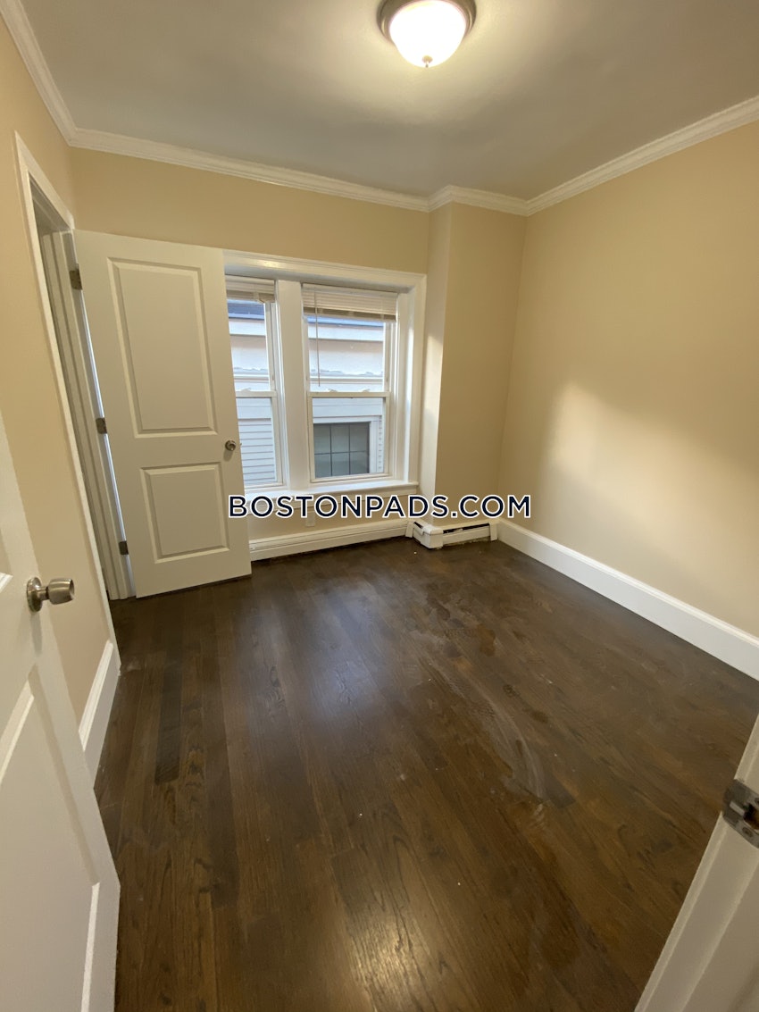 BOSTON - FORT HILL - 3 Beds, 1 Bath - Image 20