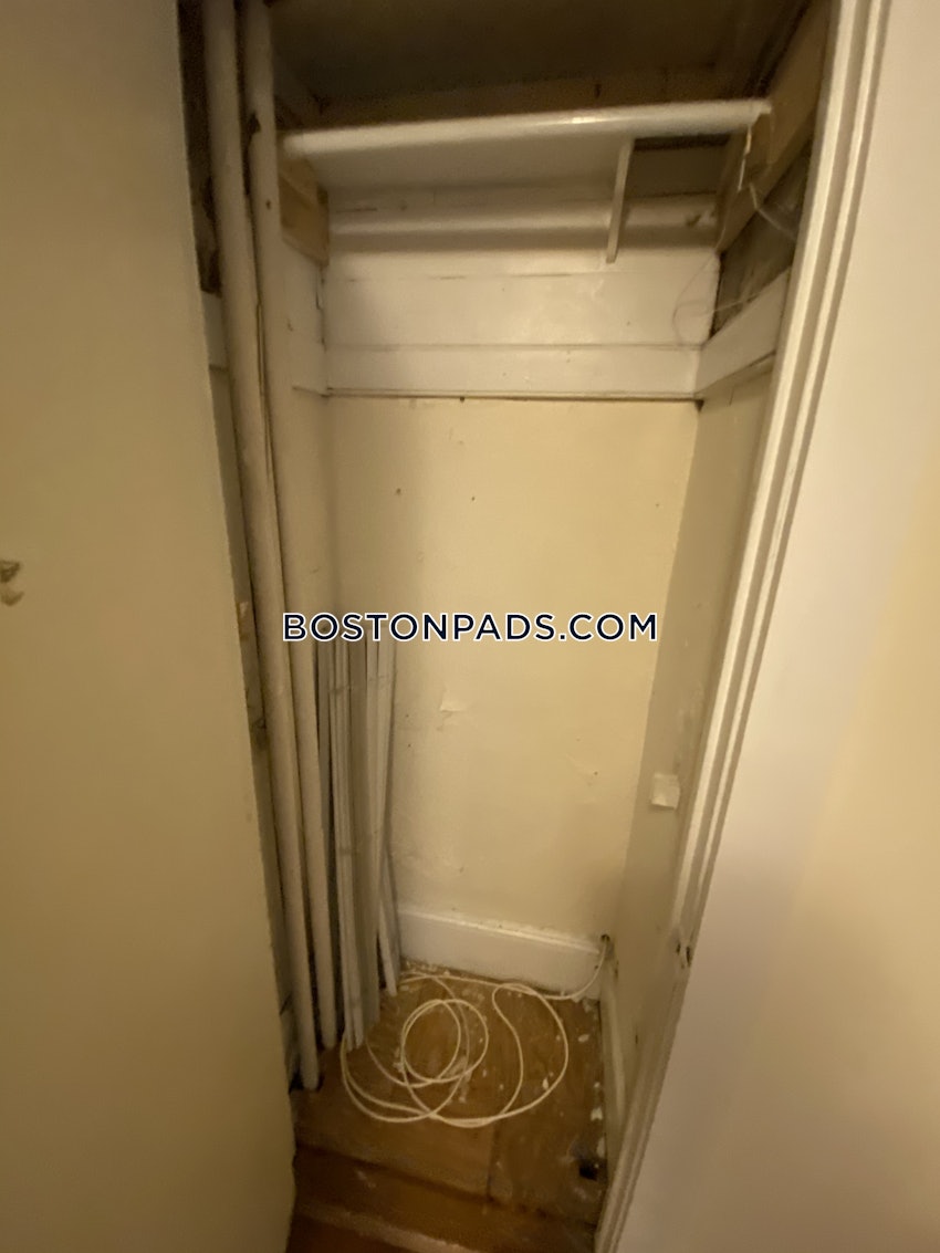 BOSTON - CHARLESTOWN - 3 Beds, 1 Bath - Image 13