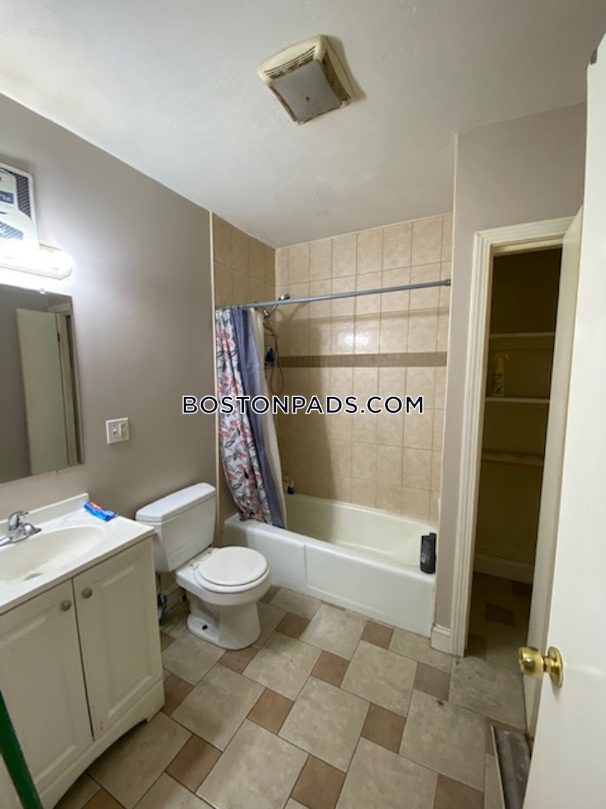 CHELSEA - 2 Beds, 1 Bath - Image 17