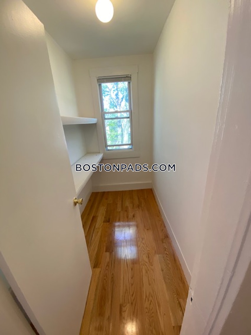 BOSTON - MATTAPAN - 4 Beds, 1 Bath - Image 30