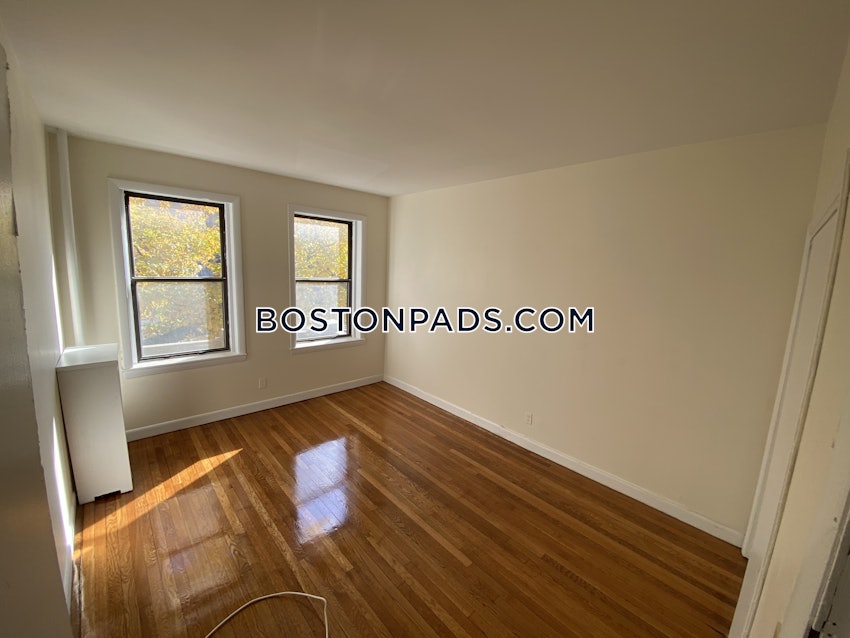 BOSTON - ALLSTON - 3 Beds, 1.5 Baths - Image 14