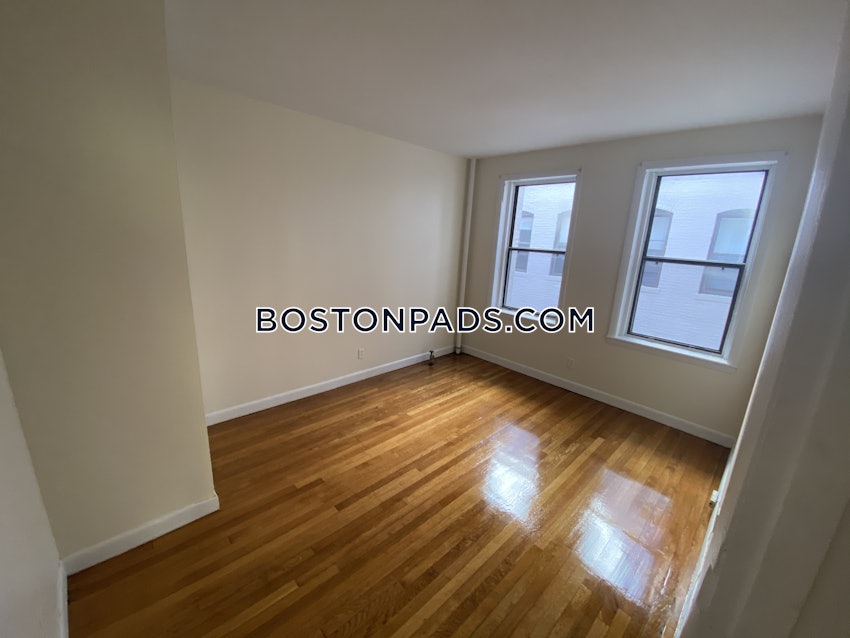 BOSTON - ALLSTON - 3 Beds, 1.5 Baths - Image 13