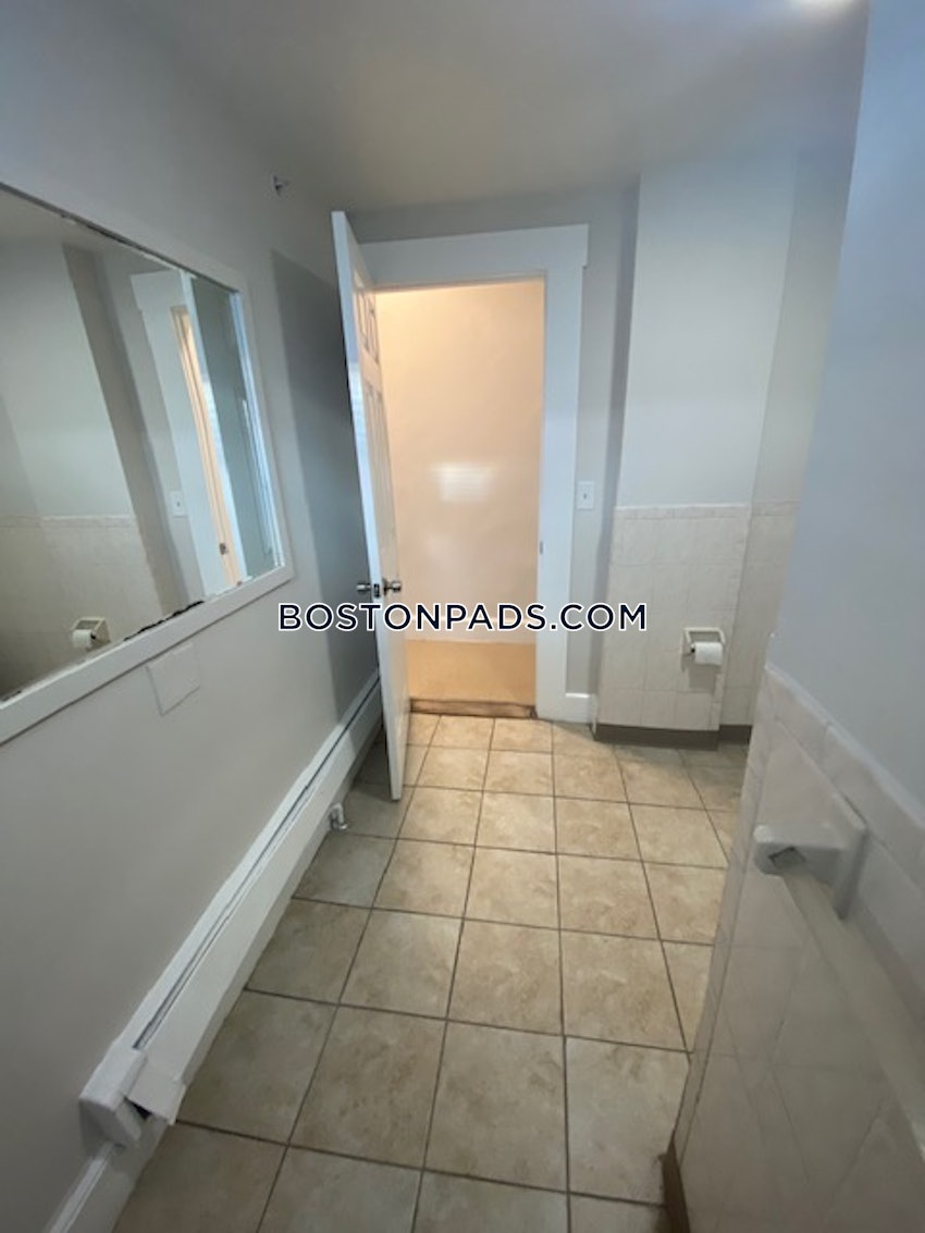 BOSTON - ROXBURY - 4 Beds, 1 Bath - Image 4