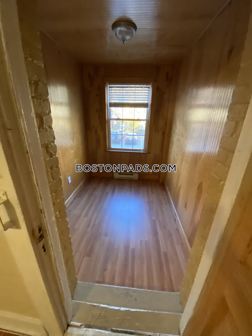 BOSTON - ALLSTON - 4 Beds, 2 Baths - Image 14