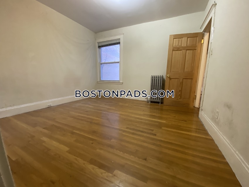 BOSTON - ALLSTON - 4 Beds, 2 Baths - Image 13