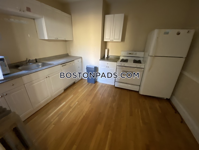 BOSTON - ALLSTON - 4 Beds, 2 Baths - Image 12