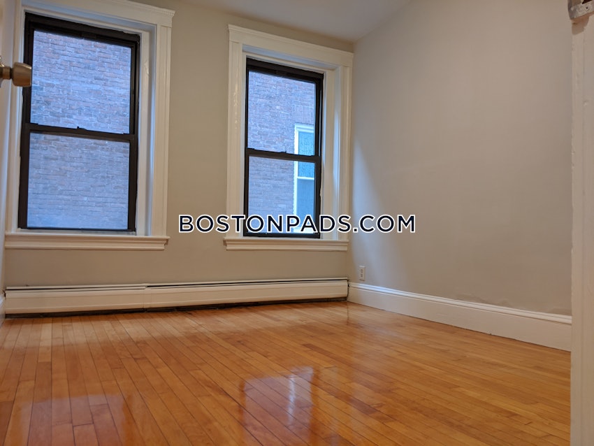 CAMBRIDGE - PORTER SQUARE - 3 Beds, 1 Bath - Image 12