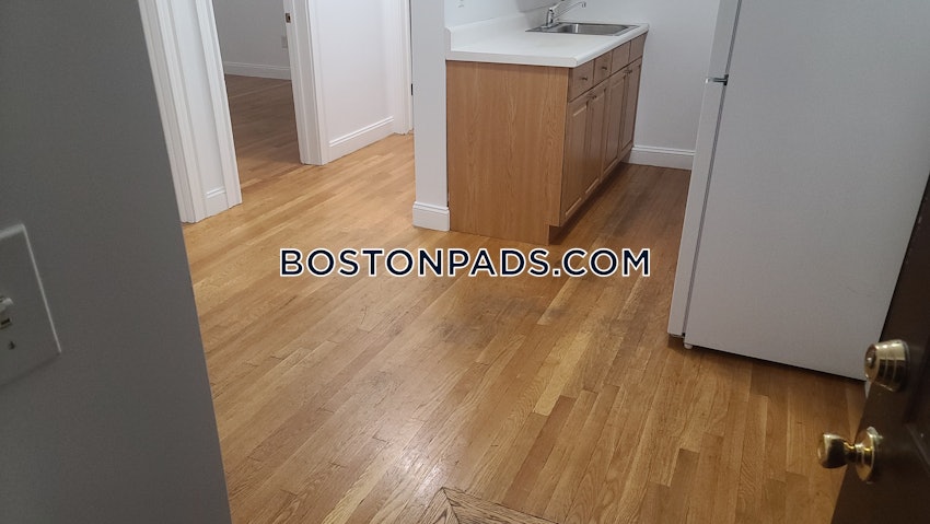 BOSTON - FENWAY/KENMORE - 1 Bed, 1 Bath - Image 33