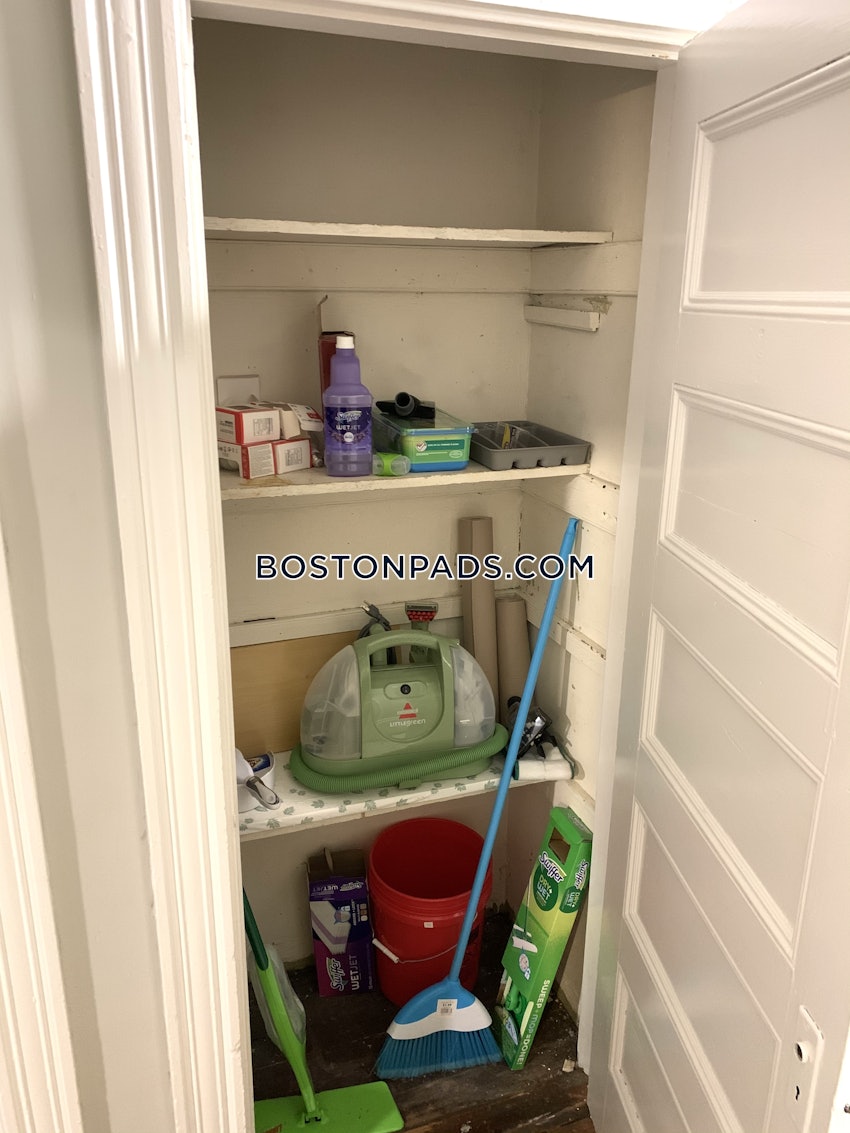 BOSTON - MISSION HILL - 3 Beds, 1 Bath - Image 19