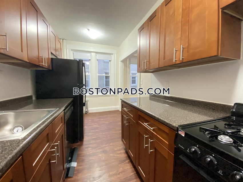 BOSTON - FENWAY/KENMORE - 1 Bed, 1 Bath - Image 13