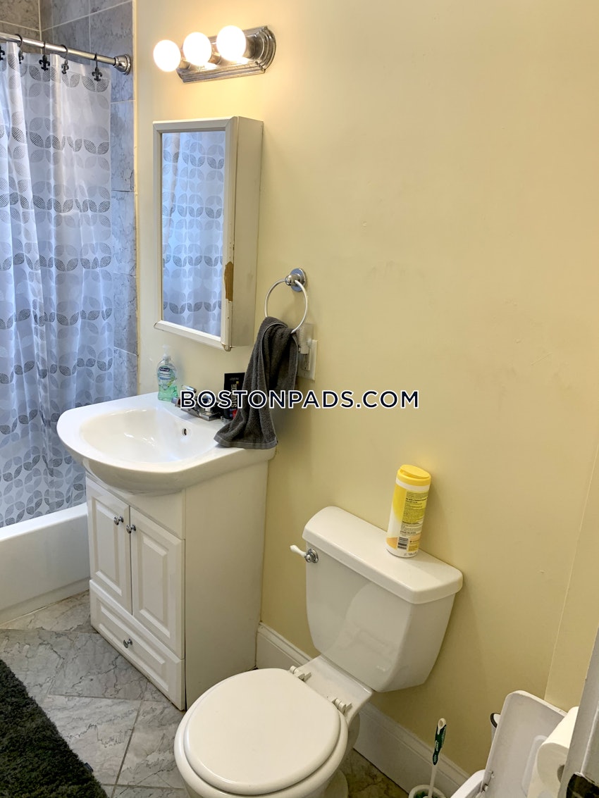 BOSTON - MISSION HILL - 4 Beds, 1 Bath - Image 48