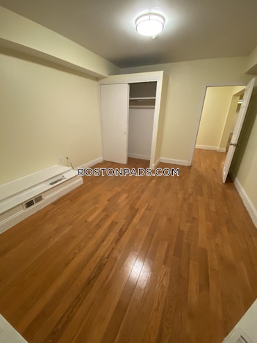 Boston - 2 Beds, 1 Baths