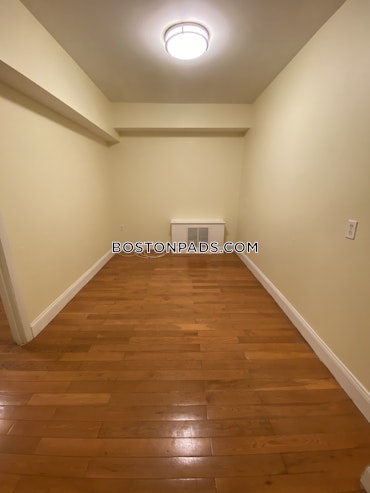 Boston - 2 Beds, 1 Baths