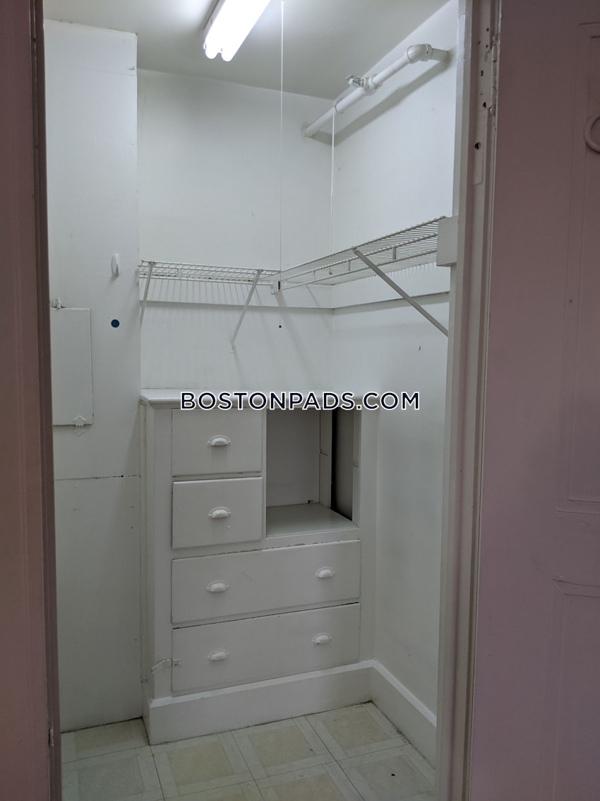 BOSTON - NORTHEASTERN/SYMPHONY - 2 Beds, 1 Bath - Image 12