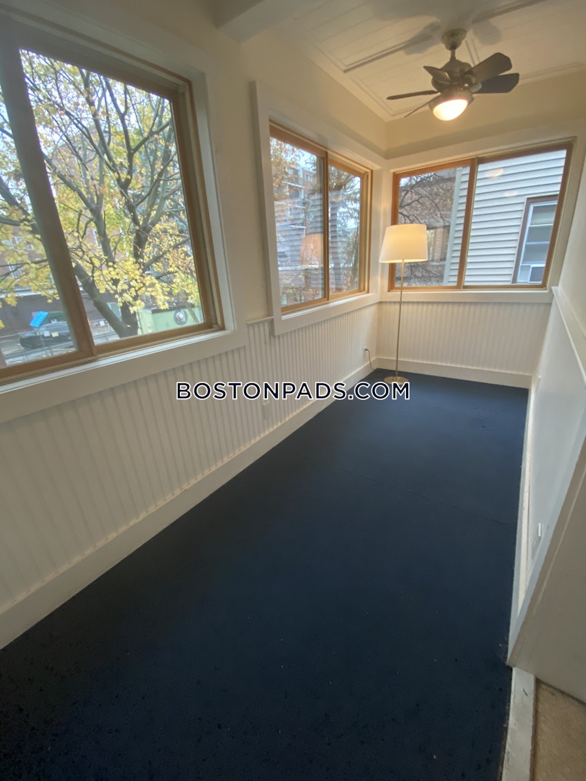 CAMBRIDGE - HARVARD SQUARE - 4 Beds, 1 Bath - Image 15