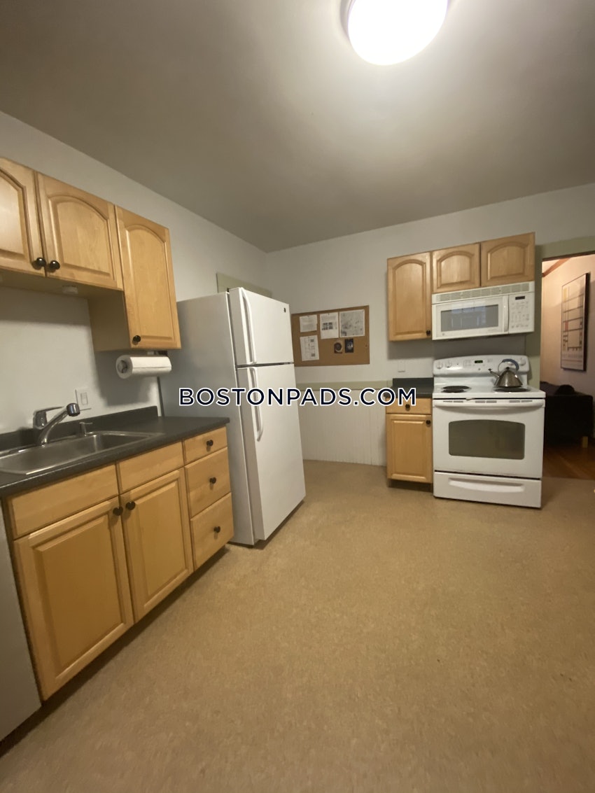 CAMBRIDGE - HARVARD SQUARE - 4 Beds, 1 Bath - Image 32
