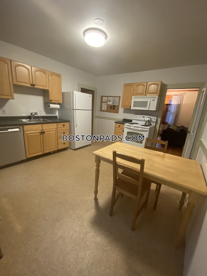 CAMBRIDGE - HARVARD SQUARE - 4 Beds, 1 Bath - Image 31