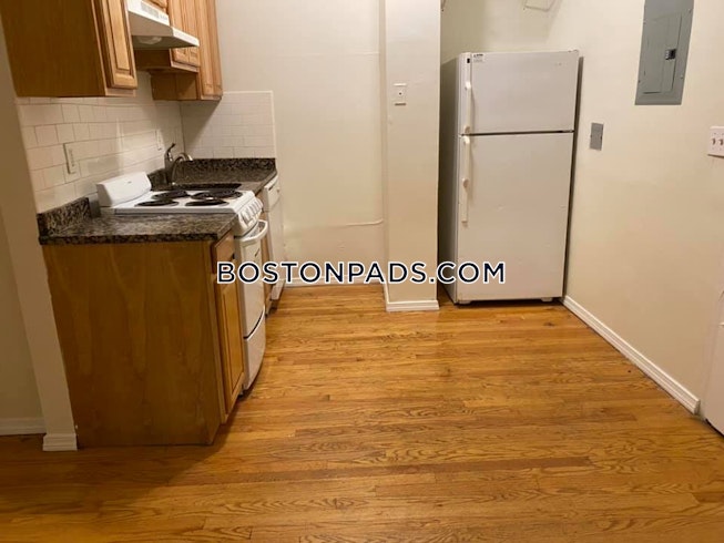 Boston - $3,300+ /mo