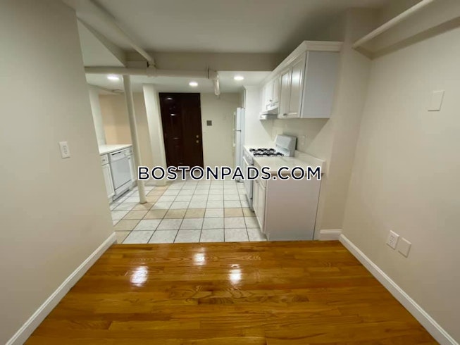 Boston - $3,500+ /mo
