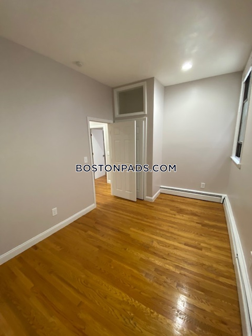 CHELSEA - 2 Beds, 1 Bath - Image 12