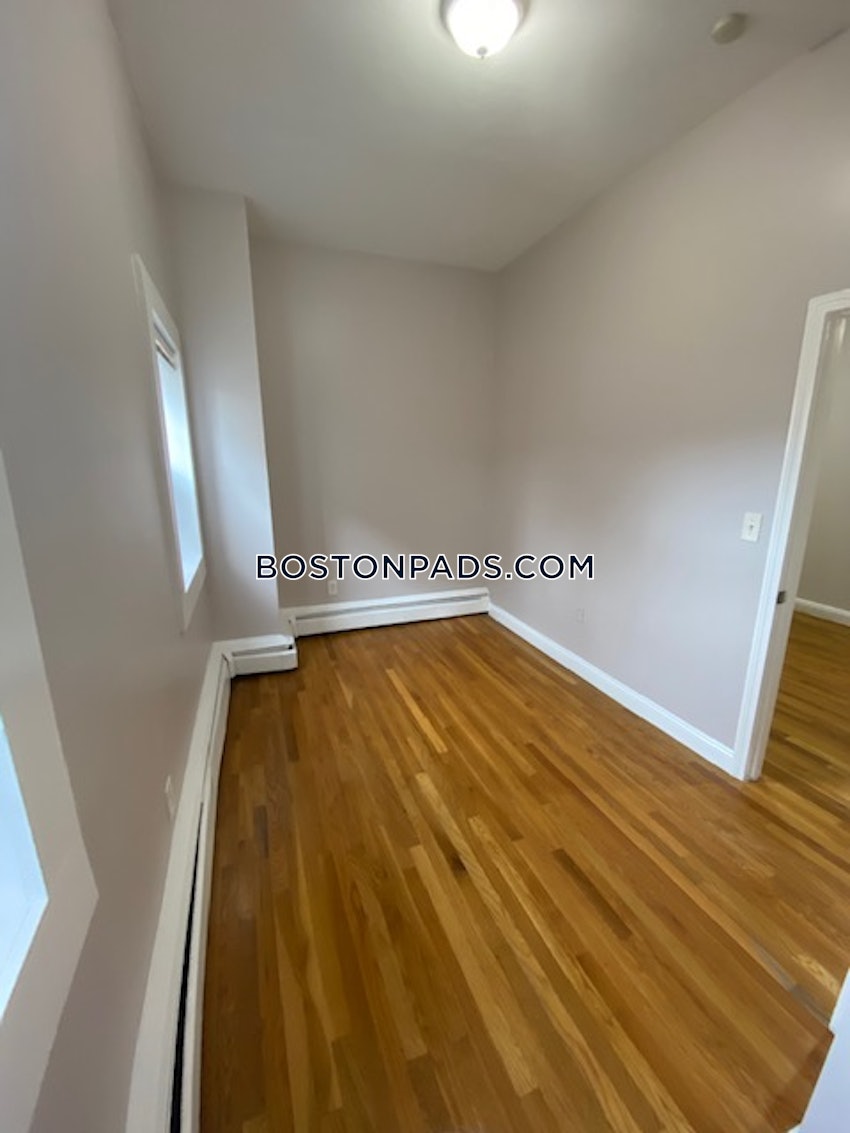 CHELSEA - 2 Beds, 1 Bath - Image 9