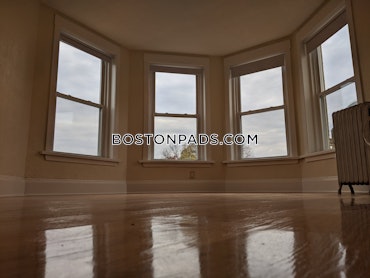 Boston - 3 Beds, 1 Baths