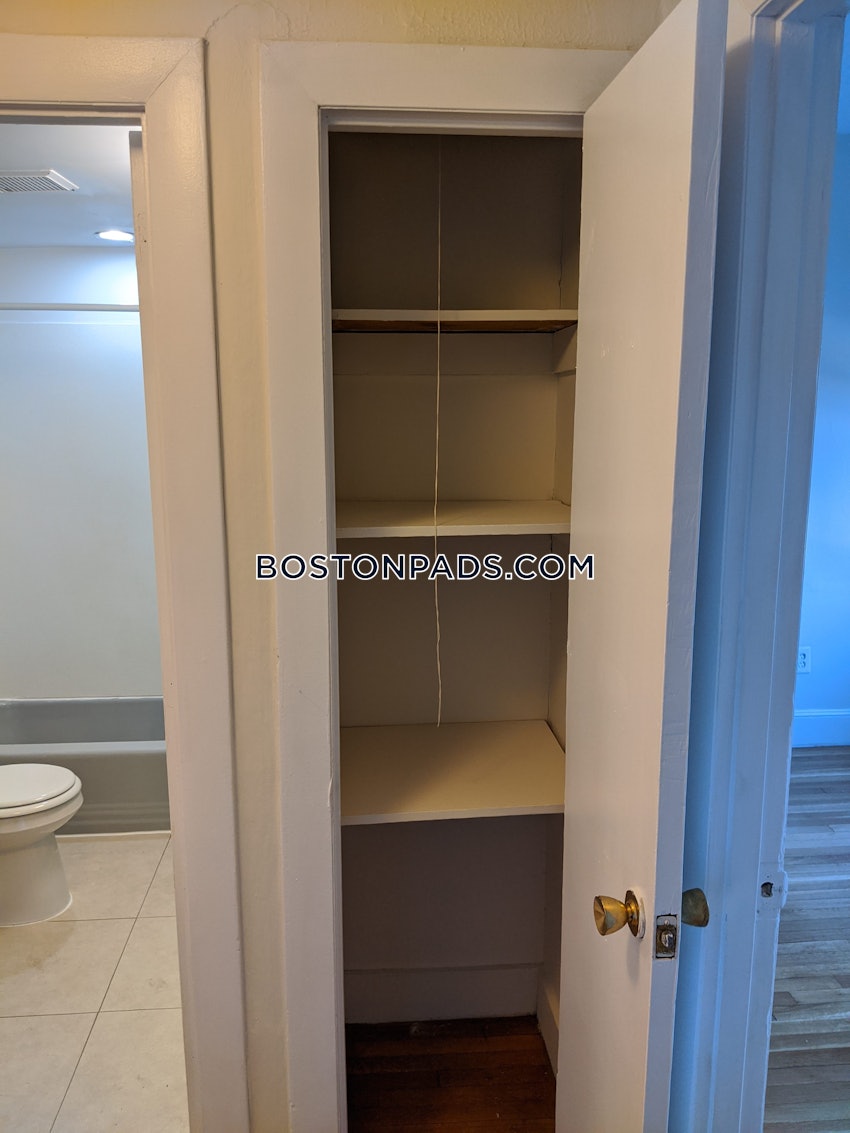 BROOKLINE- WASHINGTON SQUARE - 2 Beds, 1 Bath - Image 20