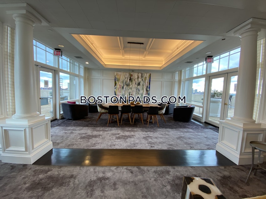 BOSTON - BACK BAY - 1 Bed, 1 Bath - Image 1