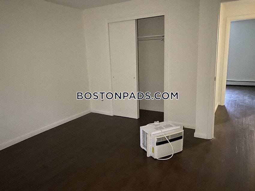 BROOKLINE - CHESTNUT HILL - 2 Beds, 1 Bath - Image 9