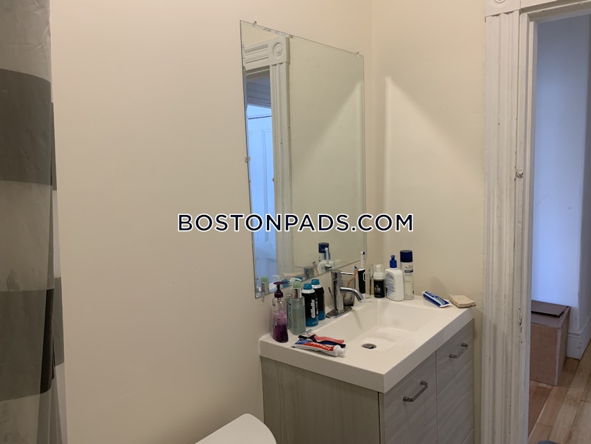 BOSTON - DORCHESTER/SOUTH BOSTON BORDER - 4 Beds, 1 Bath - Image 45