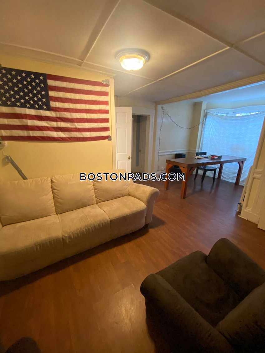 BOSTON - MISSION HILL - 6 Beds, 3 Baths - Image 2