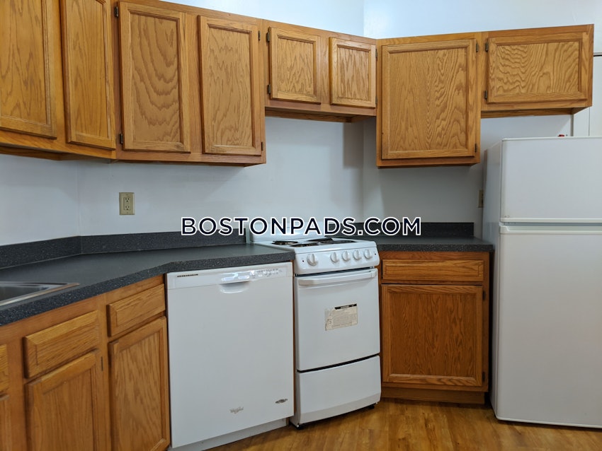 BROOKLINE- WASHINGTON SQUARE - 2 Beds, 1 Bath - Image 34