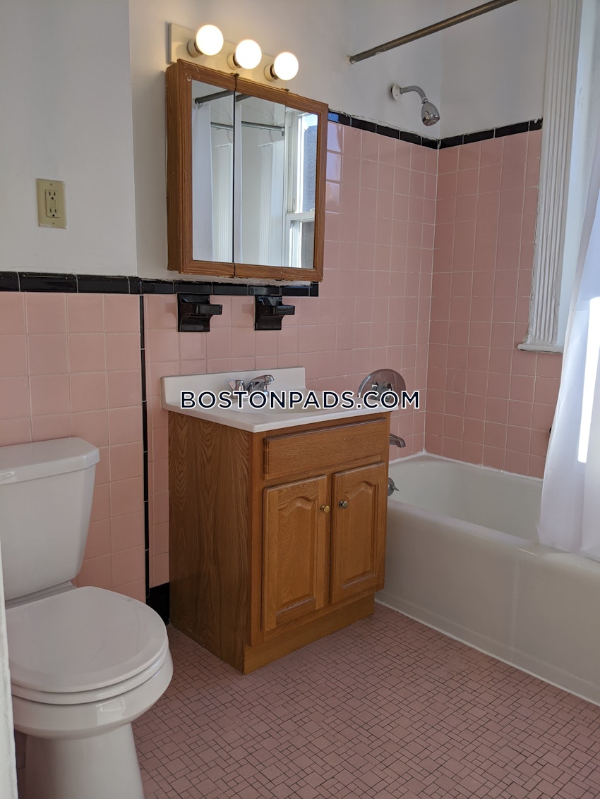 BROOKLINE- WASHINGTON SQUARE - 2 Beds, 1 Bath - Image 42