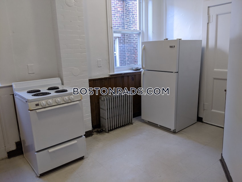 BROOKLINE- WASHINGTON SQUARE - 1 Bed, 1 Bath - Image 11