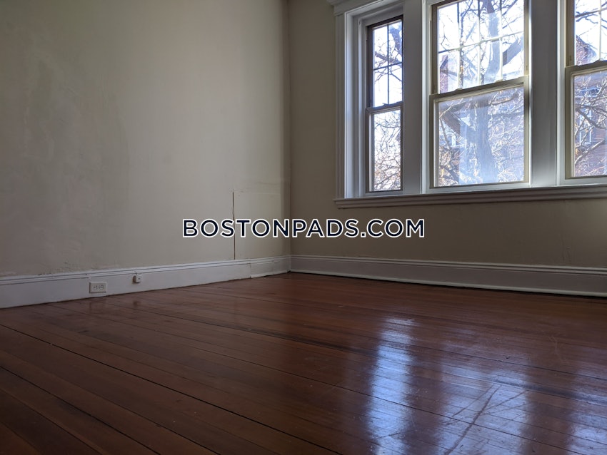 BROOKLINE - CLEVELAND CIRCLE - 2 Beds, 1 Bath - Image 28