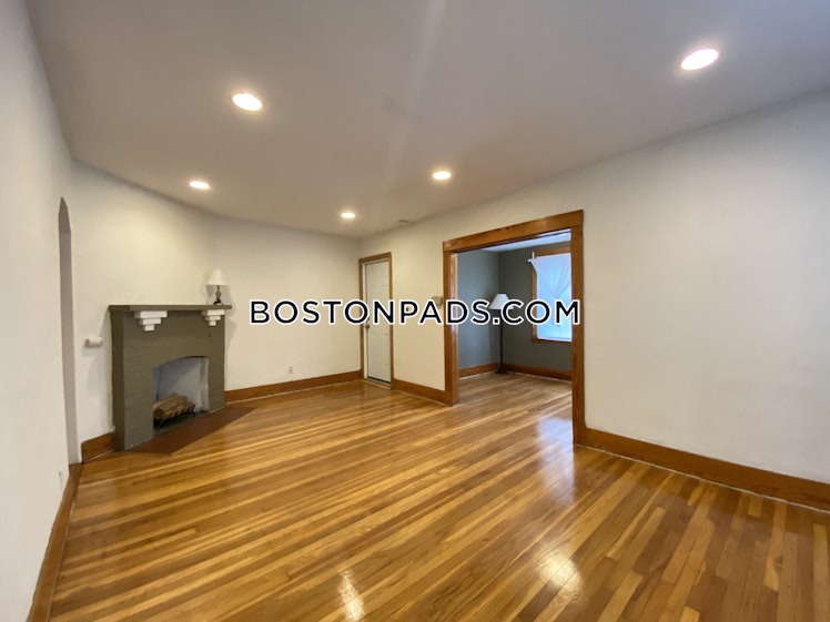 South Crescent Circuit, Boston