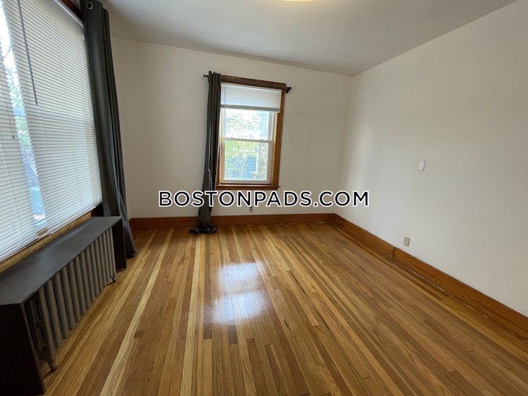 South Crescent Circuit, Boston