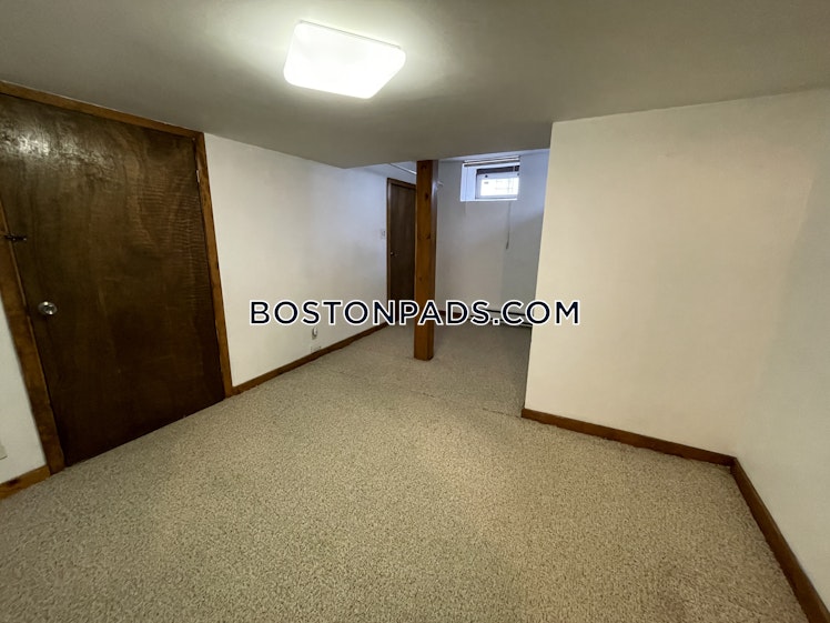 South Crescent Circuit, Boston