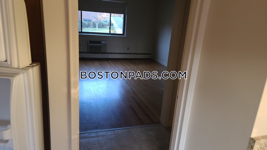 WALTHAM - 2 Beds, 1 Bath - Image 11