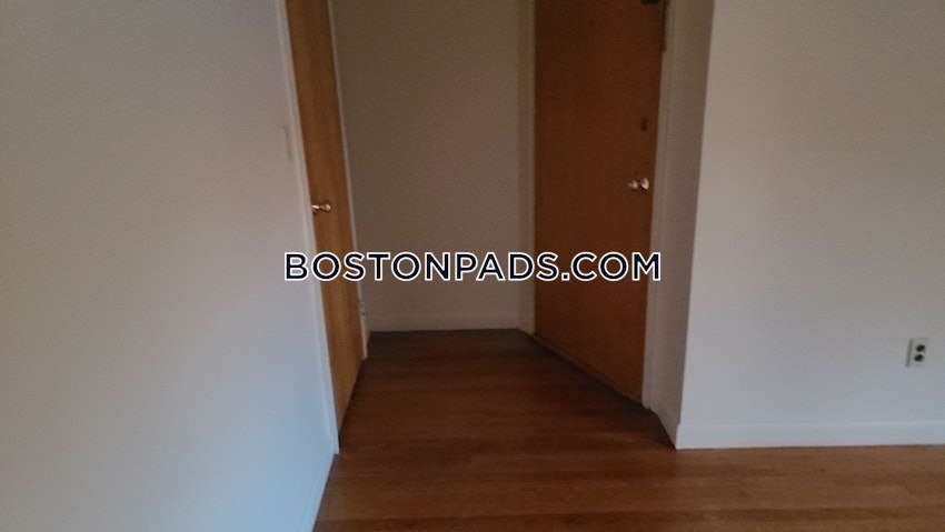 WALTHAM - 2 Beds, 1 Bath - Image 10