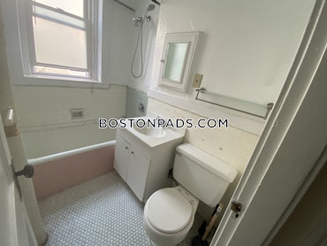 Boston - 0 Beds, 1 Baths