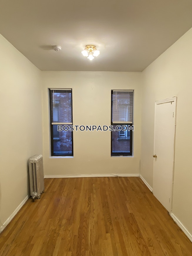 Boston - $3,300+ /mo
