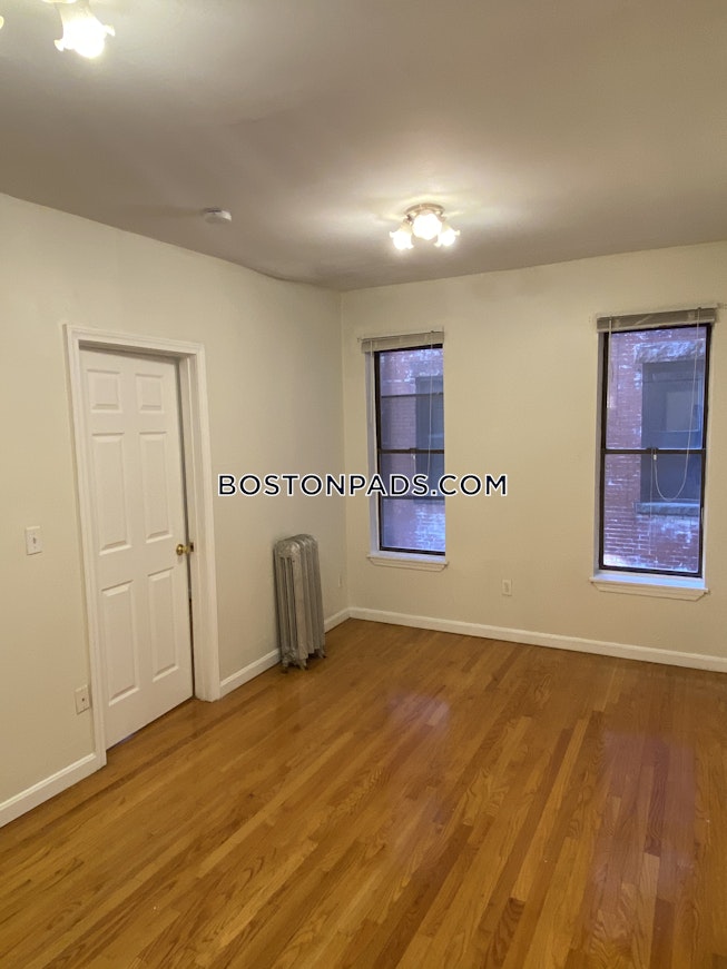 Boston - $3,300+ /mo