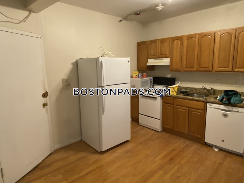 Boston - $4,600+ /month