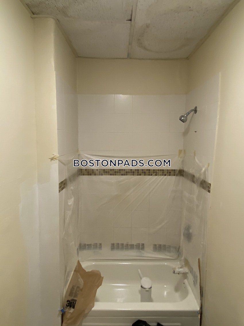 BOSTON - NORTHEASTERN/SYMPHONY - 3 Beds, 1 Bath - Image 2