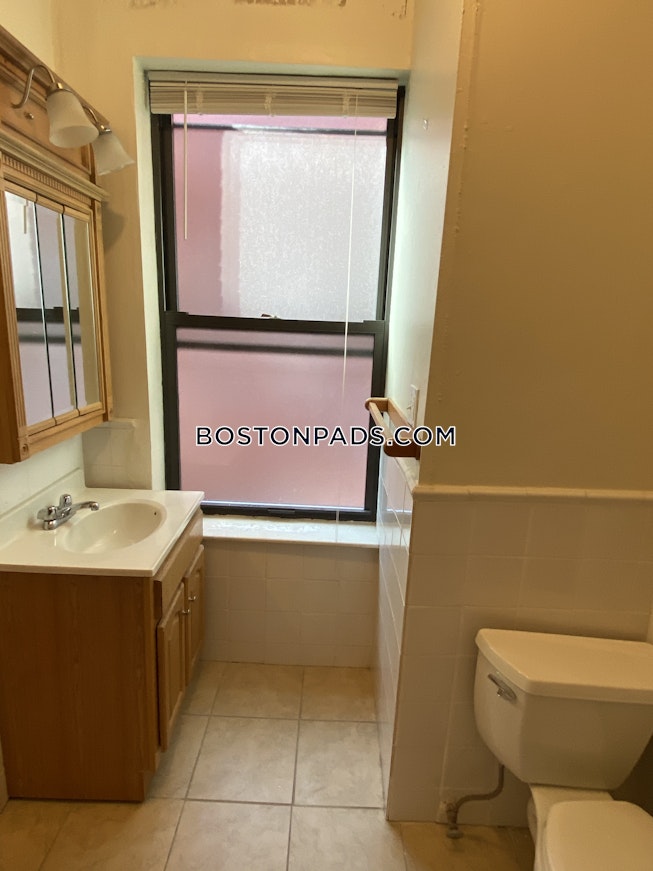 Boston - $3,400+ /mo