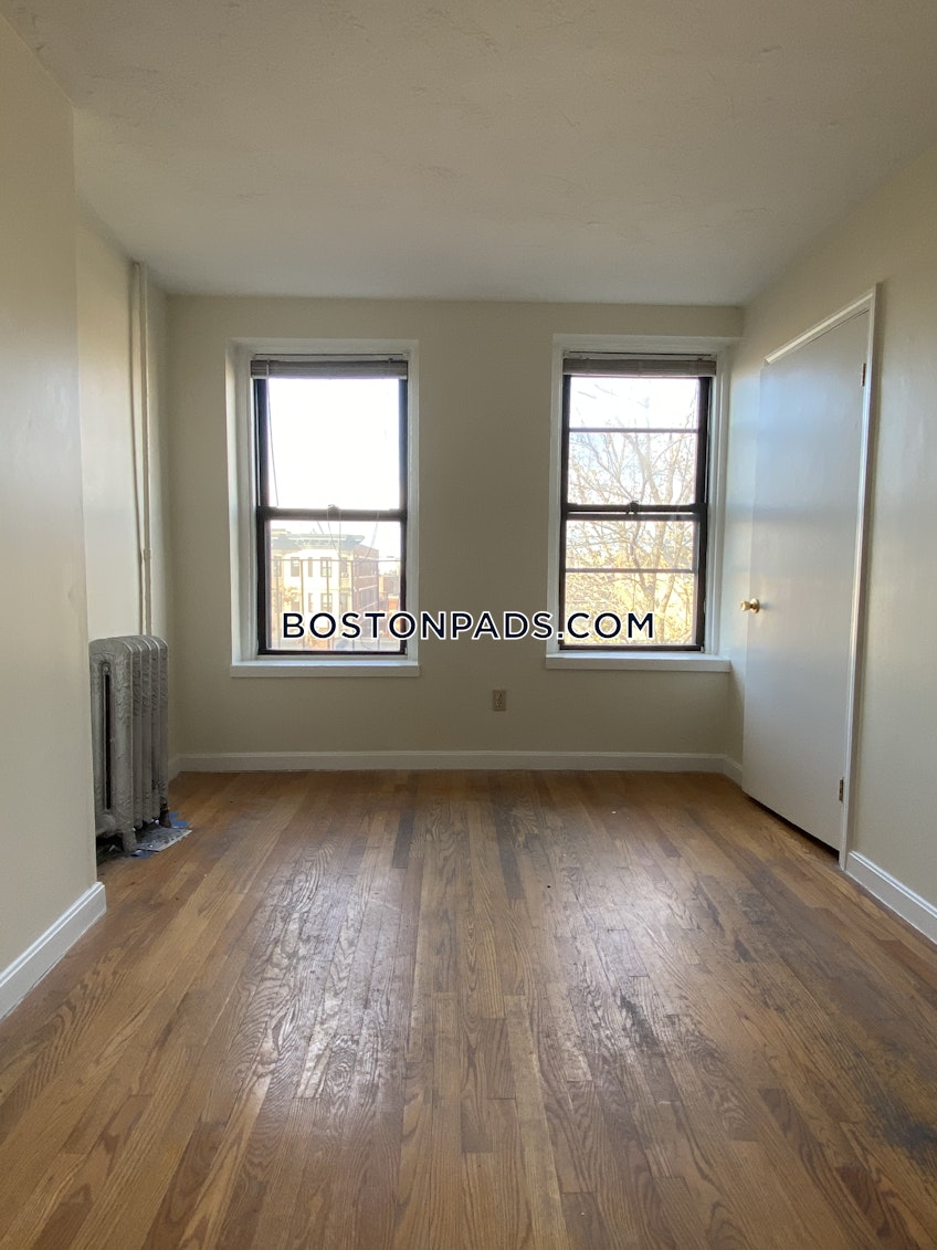 Boston - $4,650+ /month